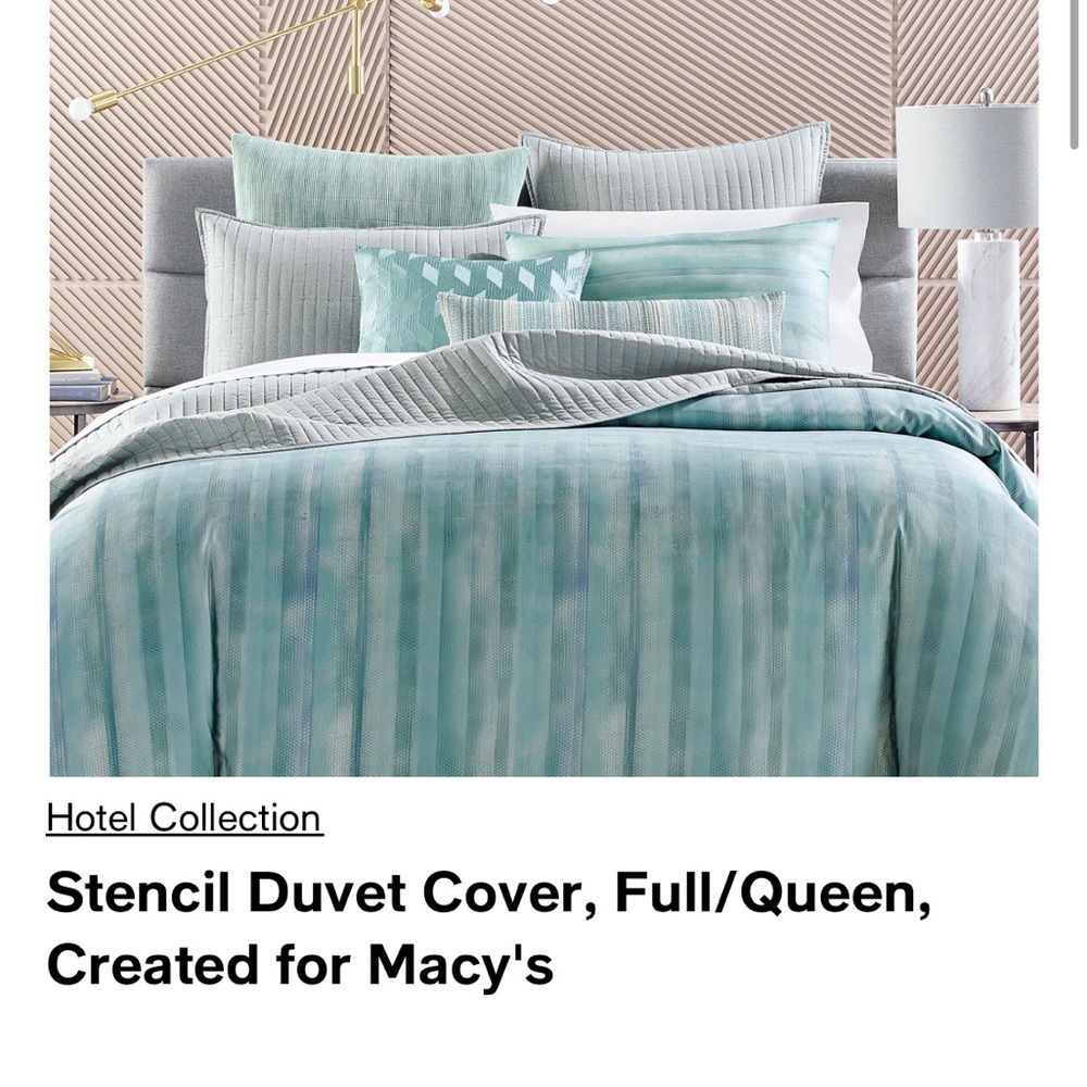 Hotel collection duvet cover. Barely used.